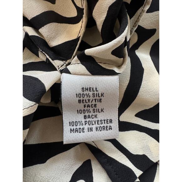 Vintage Talbots | 100% Silk Zebra Print Faux Wrap Blouse | Size 14 - Picture 7 of 8